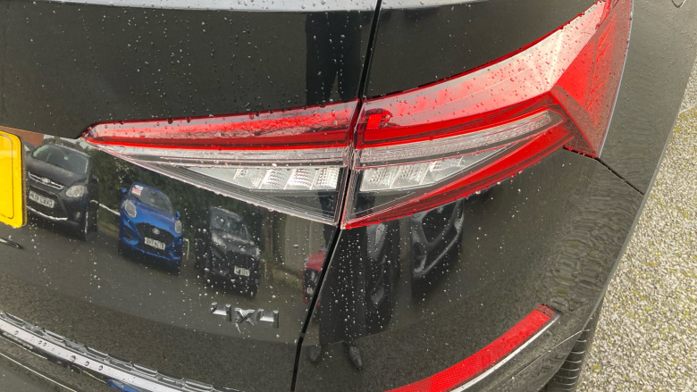 Skoda Kodiaq 2.0 TDI Sport Line 4x4 5dr DSG [7 Seat] Diesel Estate